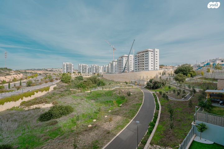 דירה, סביון 24, הפרחים, חריש