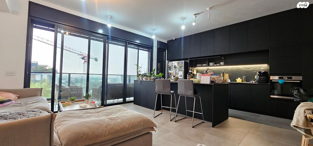 דירה, דבורה הנביאה, הדר, רמת השרון