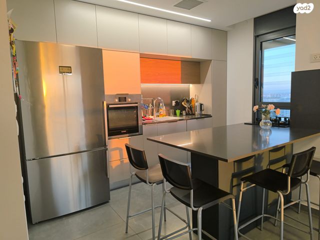 דירה, ישעיהו, שיכון רסקו, קרית אונו