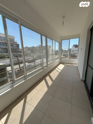 דירה, שיבת ציון 15, פרוסטיג, קרית אתא