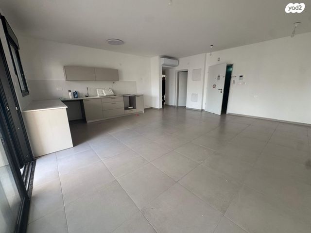 דירה, אור ים, אור עקיבא