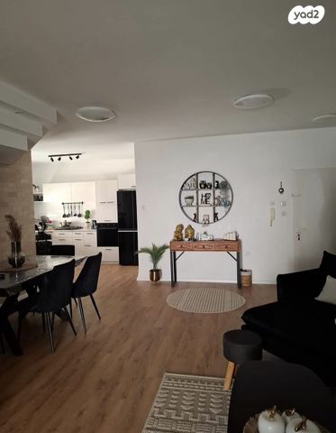 דירה, וייצמן, עיר, מרכז העיר, נהריה