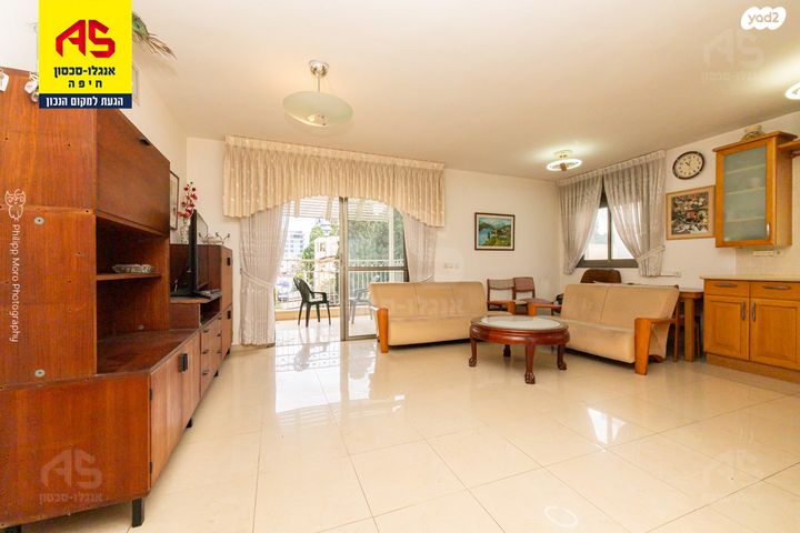 דירה, שדרות ודג'ווד, מרכז הכרמל, חיפה