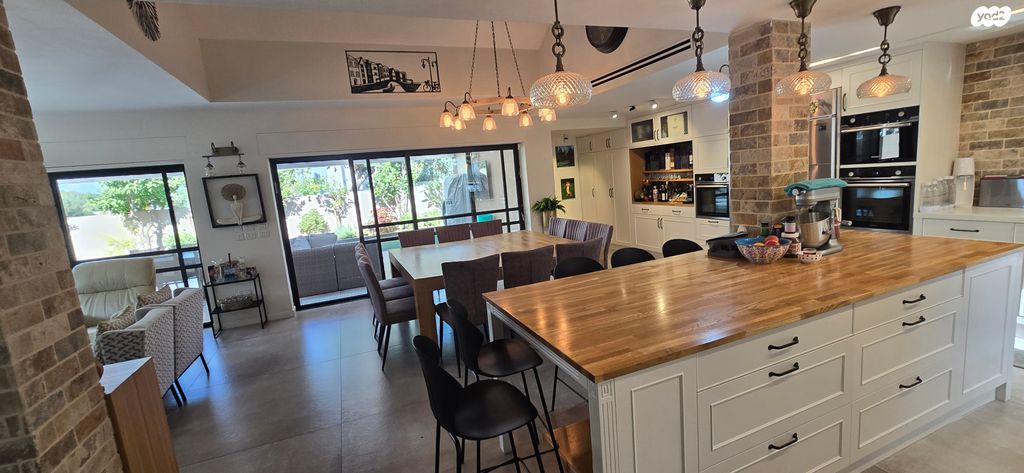 דו משפחתי, רעות, מודיעין מכבים רעות