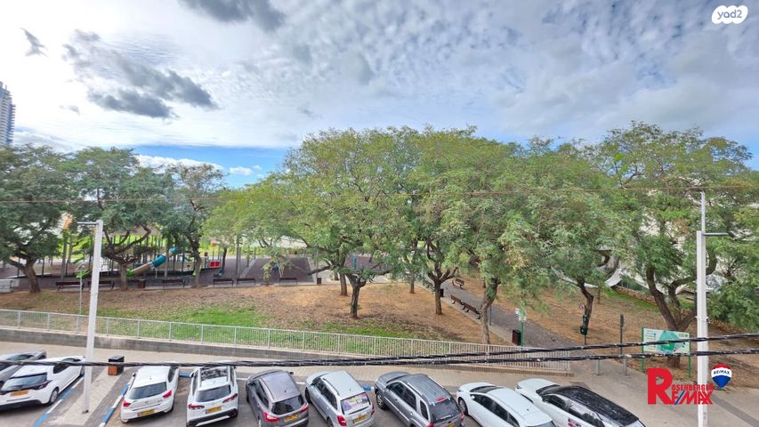 דירה, שדרות בר אילן 61, דרום מערב ותיק, בת ים