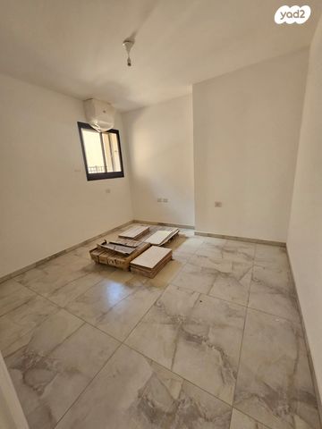 דירה, רב חלקיה בר טובי, נתיבות ישראל / רמת בית שמש ד-4, בית שמש