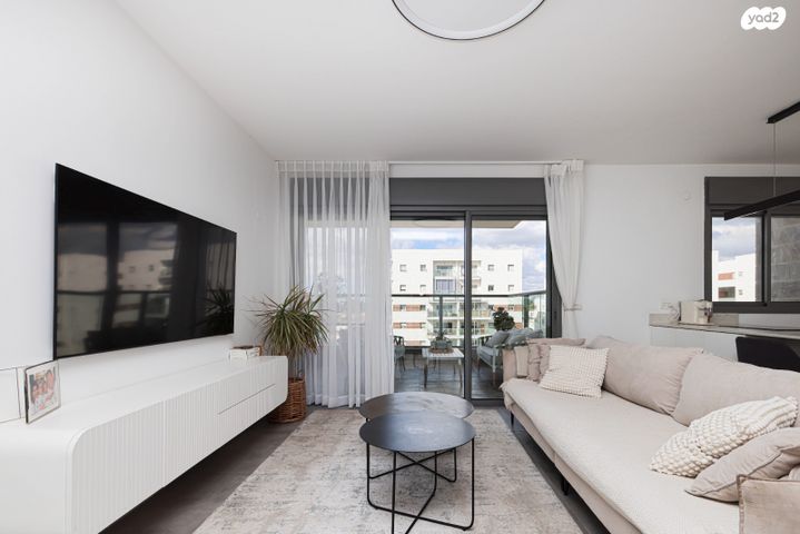 דירה, אהבת אדם 77, כפר יונה