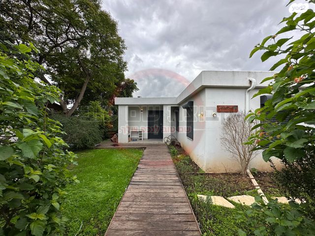 בית פרטי/ קוטג', ליבנה, שאר העיר, כפר תבור