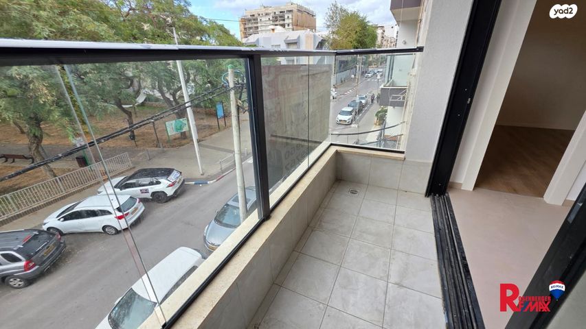 דירה, שדרות בר אילן 61, דרום מערב ותיק, בת ים