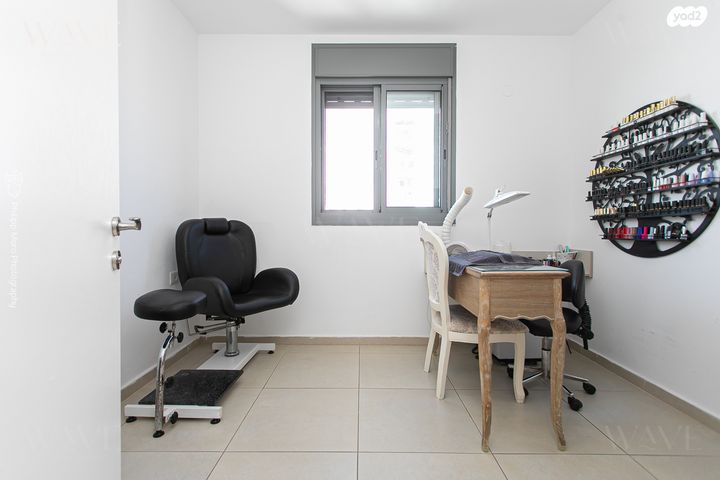 דירה, הגל, החותרים, טירת כרמל