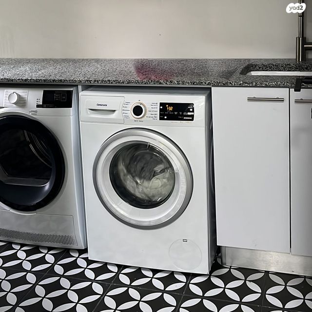 דירת גן, מעלות הבוצרים, מרכז הכרמל, חיפה