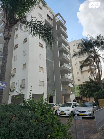 דירה, המצביאים 8, נאות יצחק, לוד