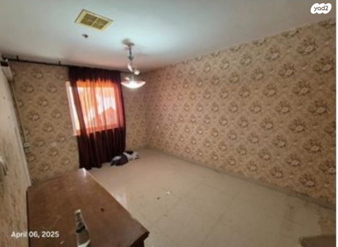 דו משפחתי, אופקים