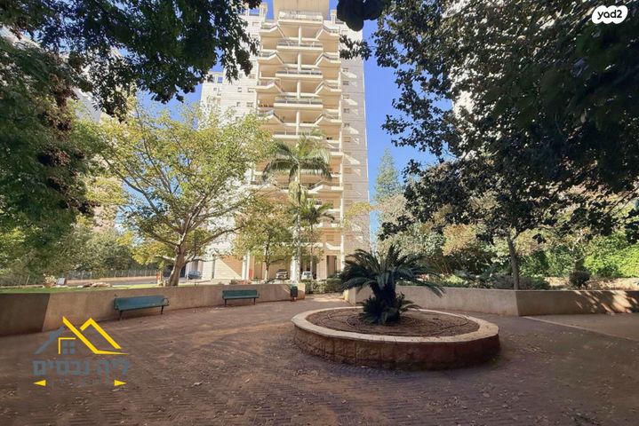 דירה, יצחק בן צבי 10, מתחם 200, הוד השרון