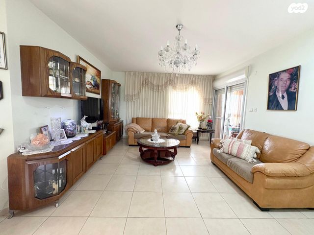 דירה, תכלת, אבני חן, מודיעין מכבים רעות