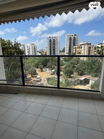 דירה, סנפיר, נווה חן, תל אביב יפו