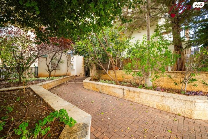 דירת גן, הנביאים, מודיעין מכבים רעות