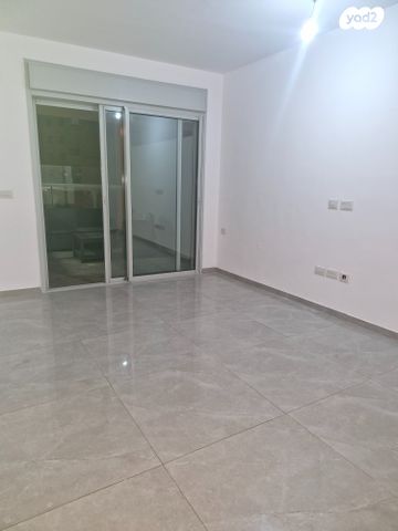 דירה, חזון אי"ש 20, רחובות הצעירה, רחובות