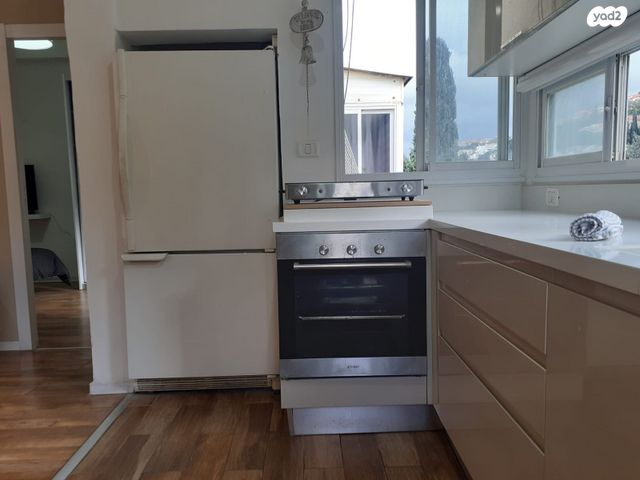 דירה, שדרות וינגייט 4, הדר עליון, חיפה