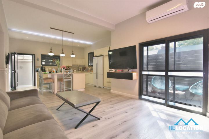 חומה ומגדל 26