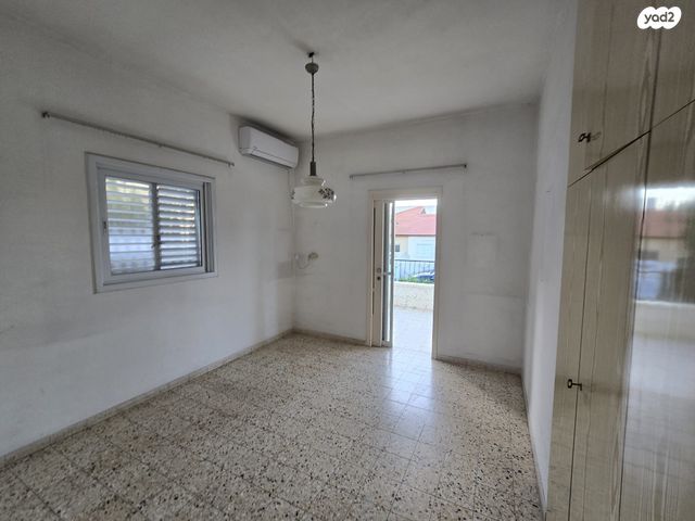 דו משפחתי, גדרה