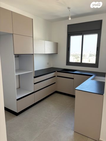 דירה, יעקב פיכמן 5, קרית אילון, חולון