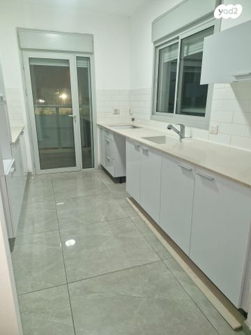 דירה, חזון אי"ש 20, רחובות הצעירה, רחובות