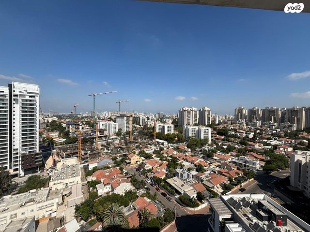 דירה, ישעיהו, שיכון רסקו, קרית אונו