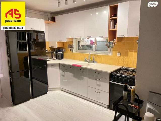 דירת גן, סמטת תחכמוני, נווה מגן, רמת השרון