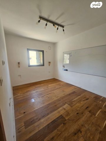 דירה, האתרוג 17, עג'מי, גבעת העליה, תל אביב יפו