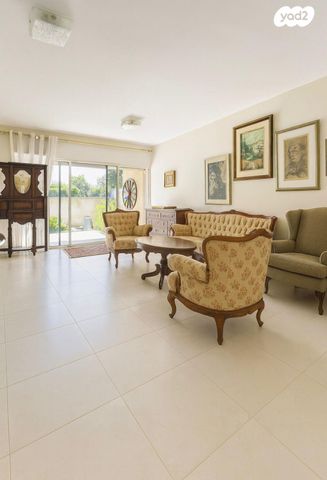 בית פרטי/ קוטג', גולן, רמת השרון