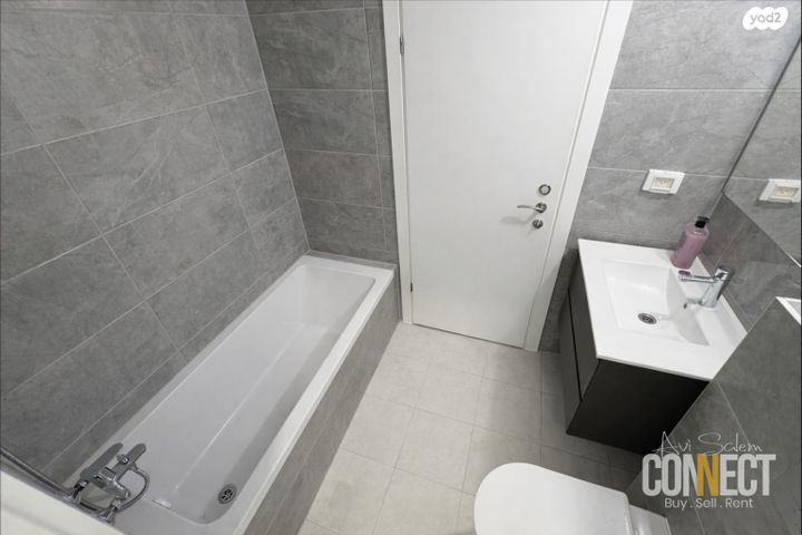 דירה, דרך זאב ז'בוטינסקי 10, לב המושבה / מרכז העיר, פתח תקווה