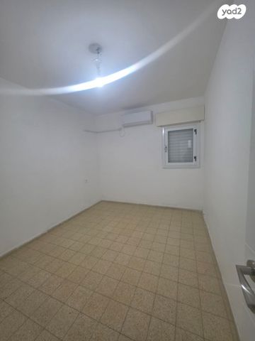 דירה, הקוממיות, קרית גת