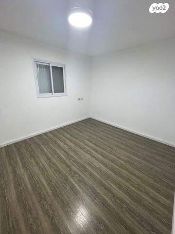 דירה, הקוממיות 11, קרית ים