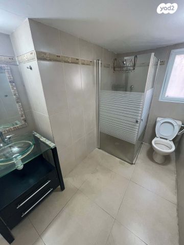 דירה, הקוממיות 11, קרית ים