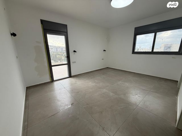 גג/ פנטהאוז, שדרות טרומפלדור, נווה שאנן, חיפה