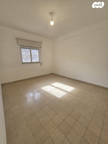 דירה, אברהם שלום יהודה, תלפיות, ירושלים