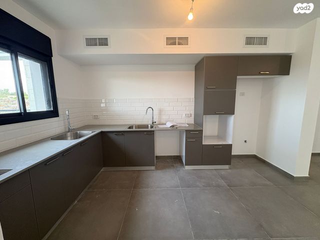 דירה, הרב גרוסמן ישראל, בית שמש