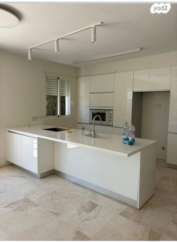 דירת גן, הרצליה ב', הרצליה