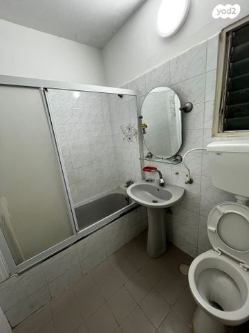 דירה, רבקה ומרדכי גובר, קרית מלאכי