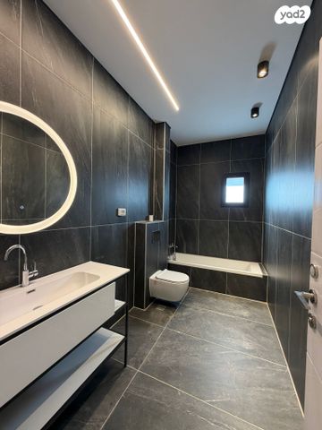 גג/ פנטהאוז, נחל ערוגות, פארק הנחל, באר שבע