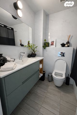 דירה, דרך מנחם בגין 160, מונטיפיורי, הרכבת, תל אביב יפו