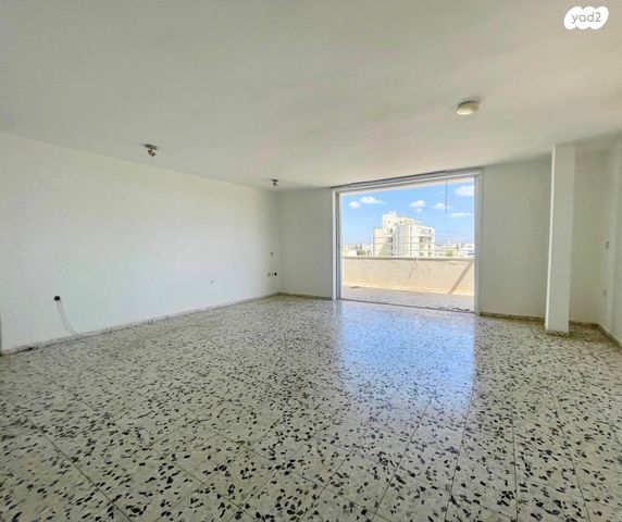 גג/ פנטהאוז, נווה דוד רמז, רעננה