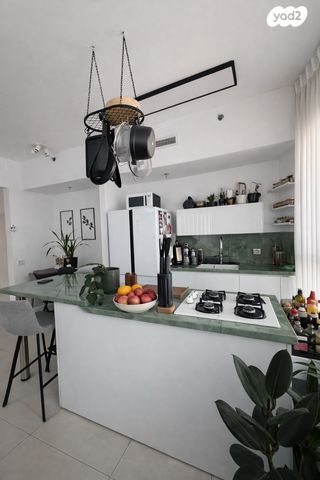 דירה, דרך מנחם בגין 160, מונטיפיורי, הרכבת, תל אביב יפו