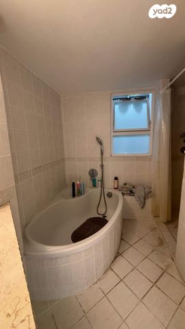 דירה, שדרות אבא חושי, סביוני הכרמל, חיפה