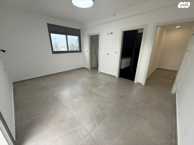 גג/ פנטהאוז, שדרות טרומפלדור, נווה שאנן, חיפה