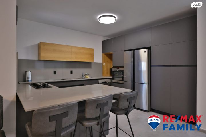 דירה, נעמי שמר 12, נאות אפק, אפקה, קרית ביאליק