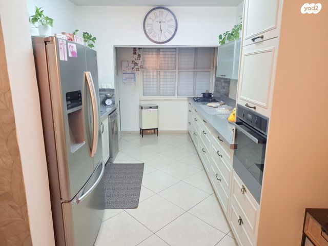 דירה, כפר סבא