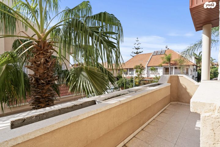 דו משפחתי, הסנפיר, נווה ים, ראשון לציון