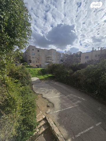 דירה, אברהם שלום יהודה, תלפיות, ירושלים